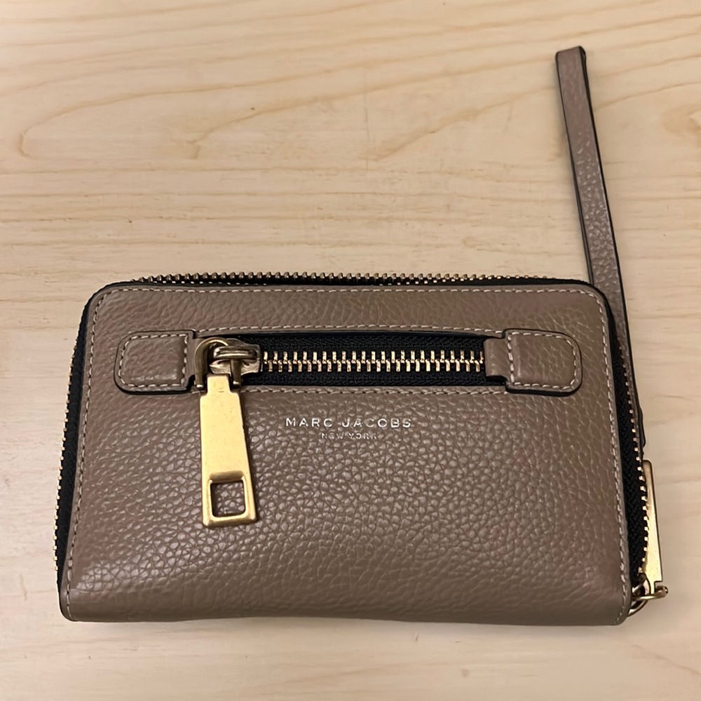 Marc Jacobs Leather Wallet - Tan